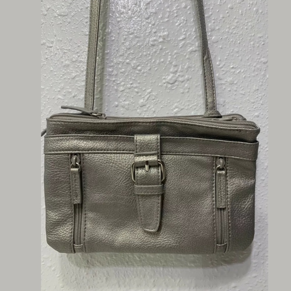 🔴 SILVER METALLIC VINYL 3 ZIPPER CROSSBODY PURSE